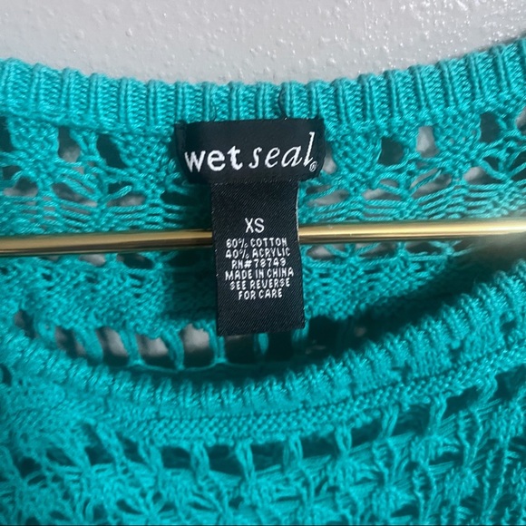 S|O|L|D✖️Wet seal crochet teal long sleeve top - Picture 4 of 6